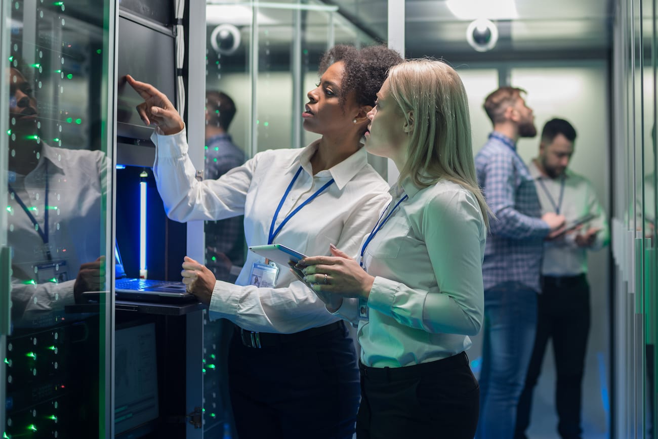 Database Developers vs Administrators: Which Side Do You Belong?